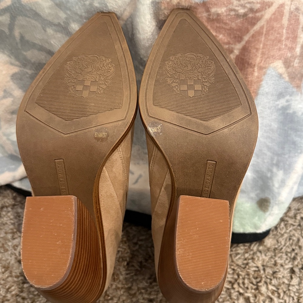 Vince Camuto Women's Tortilla Suede Ankle Booties - Picture 6 of 6